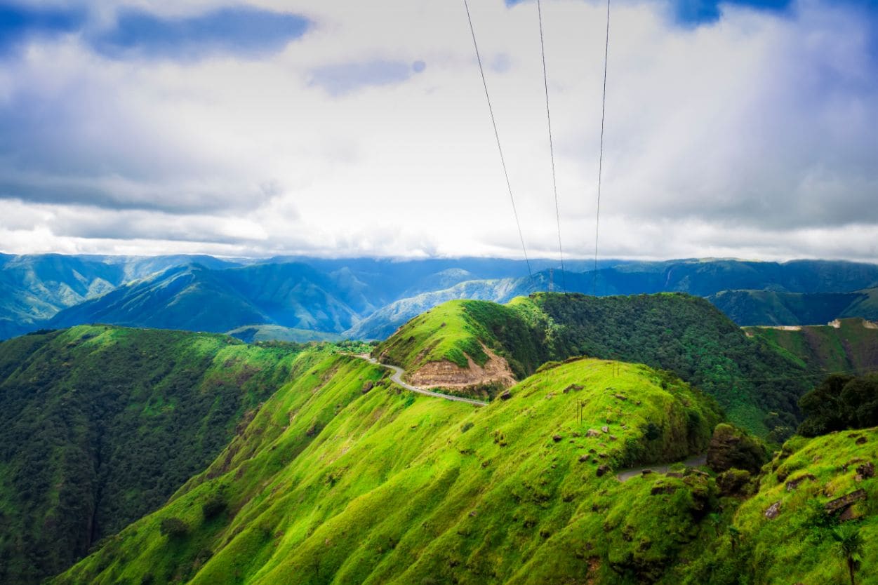 m_Shillong_tv_destination_img_1_l_834_1251 (1).jpg